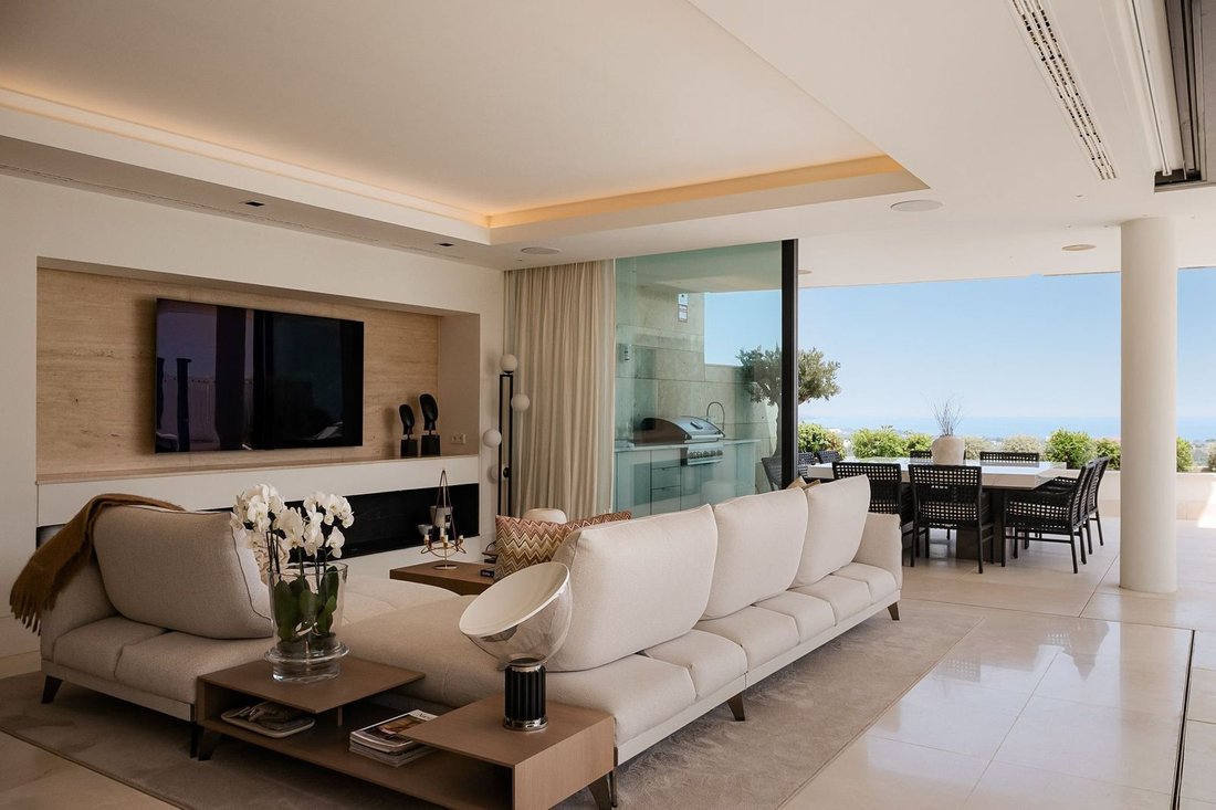 Apartment in Benahavis, Andalusia, Spain 3 - 18007699