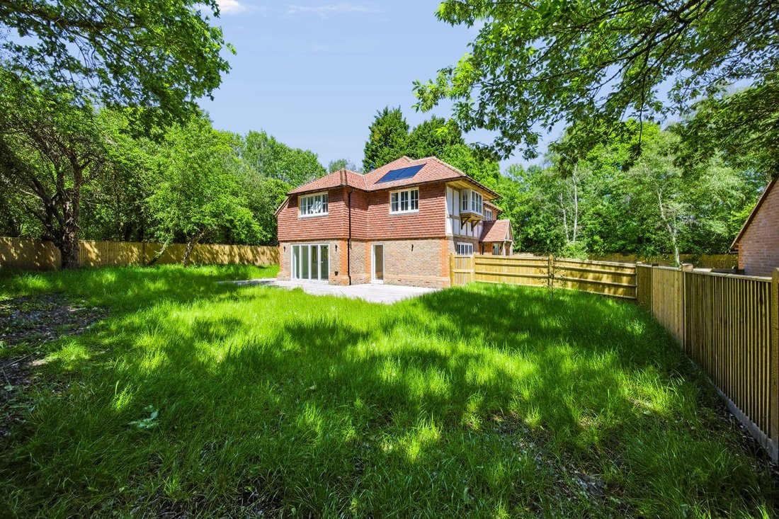 House in Fletching, England 3 - 18006230