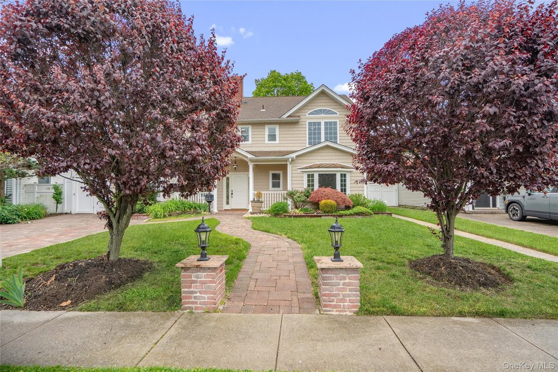 House in Wantagh, New York, United States 1 - 18006257