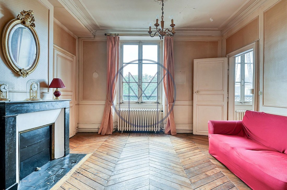 Apartment in Domaine National du Château, Versailles, France 1 - 18008771
