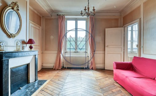 Apartment in Domaine National du Château, Versailles, France 1
