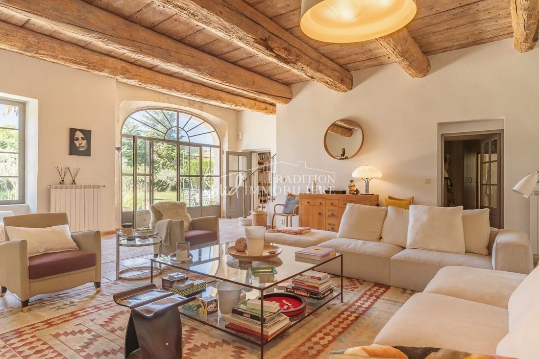 Villa in Graveson, Provence-Alpes-Côte d'Azur, France 3 - 17842069
