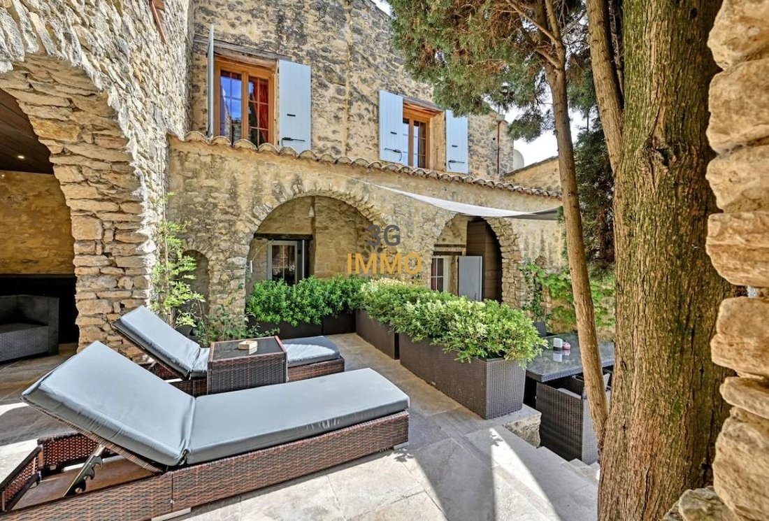 Estate in Uzès, Occitania, France 3 - 18005856