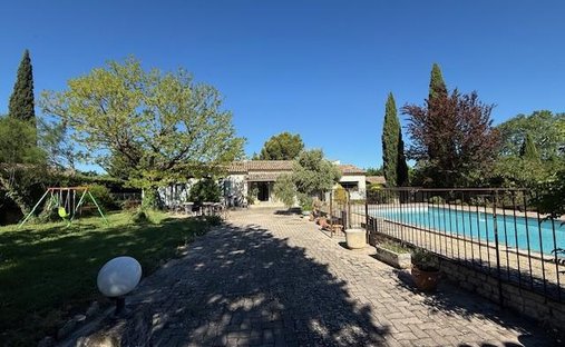 Haus in Lagnes, Provence-Alpes-Côte d'Azur, Frankreich 1