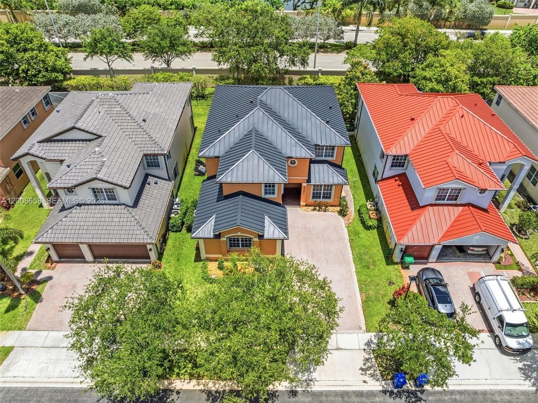 House in Miramar, Florida, United States 4 - 18008039