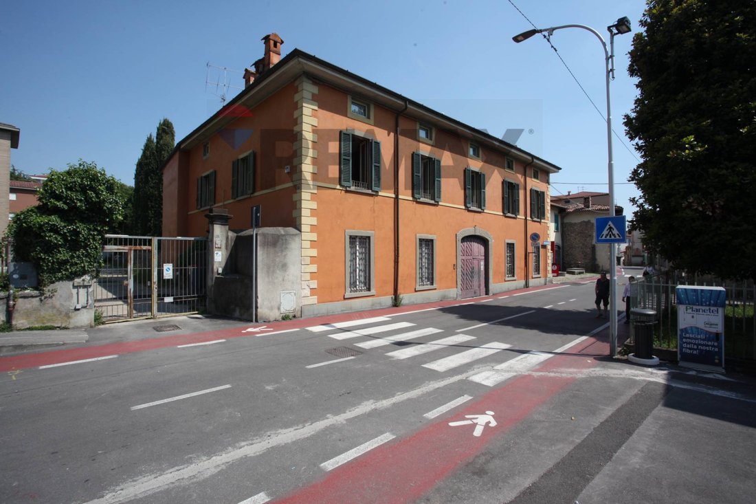 House in Ponte San Pietro, Lombardy, Italy 1 - 18012044
