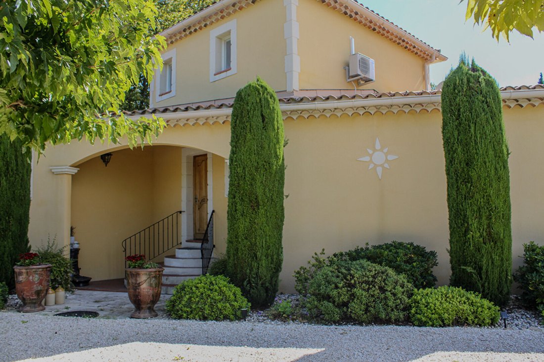 Villa in Althen-des-Paluds, Provence-Alpes-Côte d'Azur, France 1 - 18006953