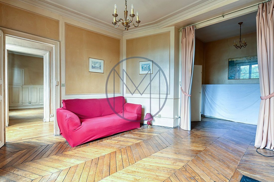 Apartment in Domaine National du Château, Versailles, France 4 - 18008771