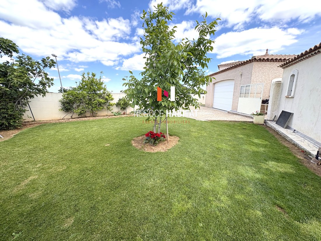 Villa in Meynes, Occitania, France 2 - 18008645