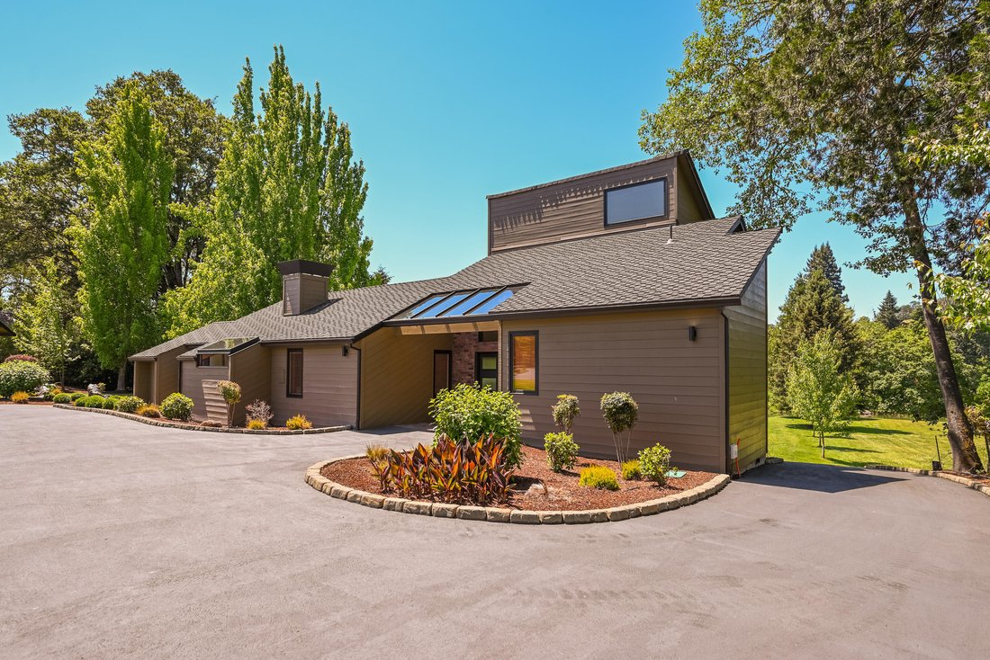 House in Roseburg, Oregon, United States 2 - 18008041
