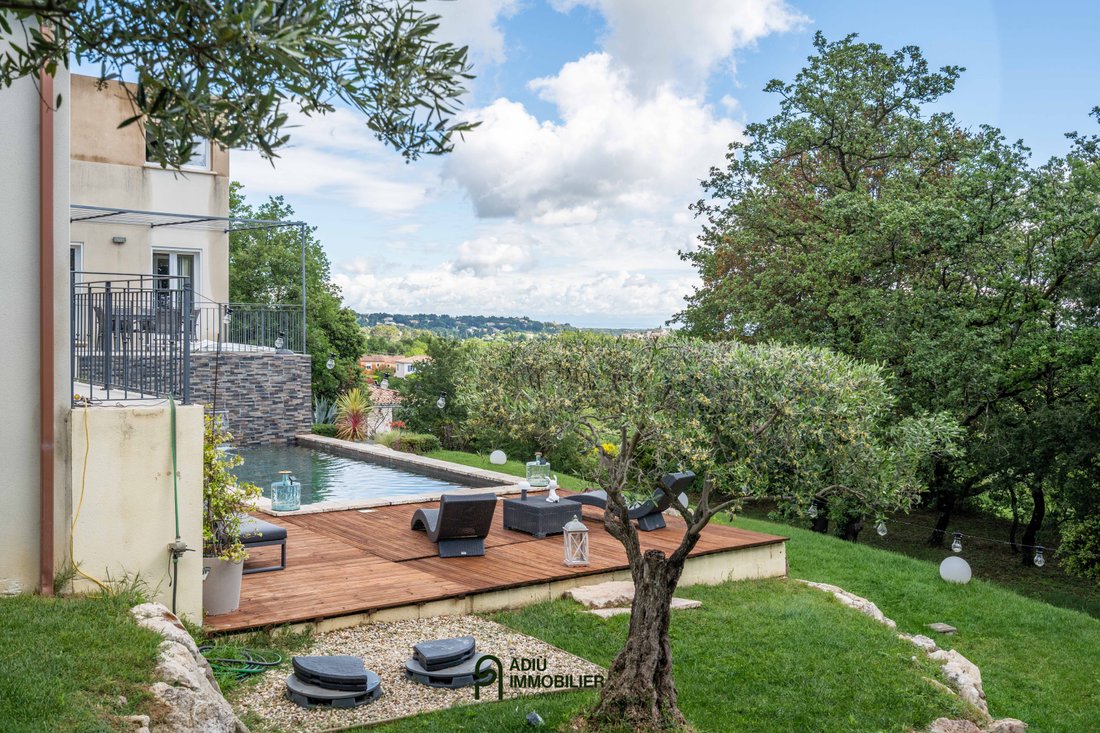 House in Ouest, Rochefort-du-Gard, France 2 - 18009884