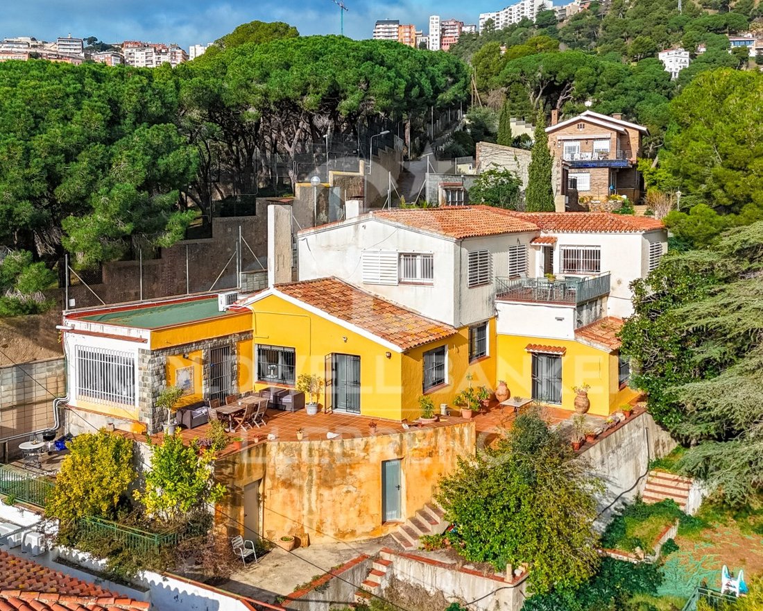 House in Sarrià-Sant Gervasi, Barcelona, Spain 1 - 18010877
