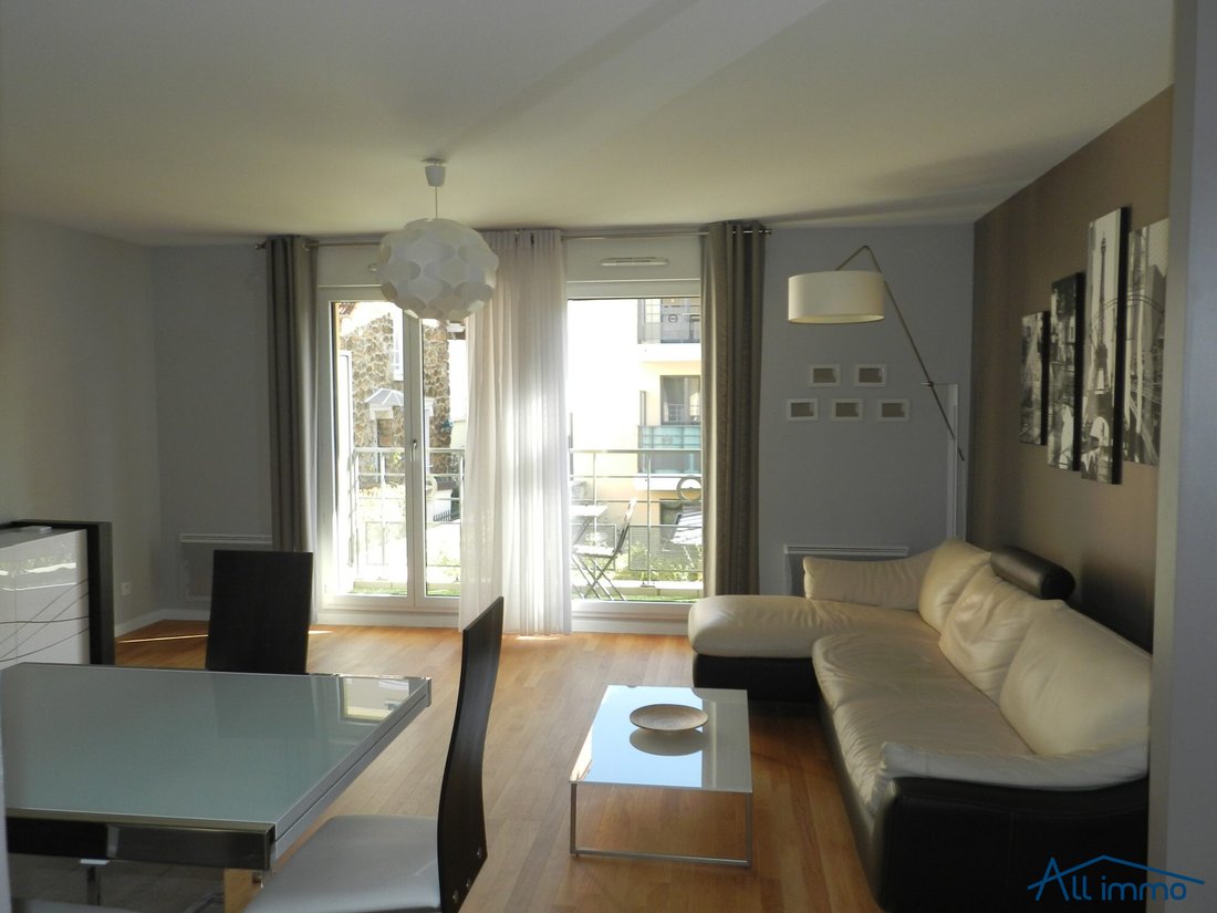 Apartment in Nogent-sur-Marne, Ile-de-France, France 1 - 18012128