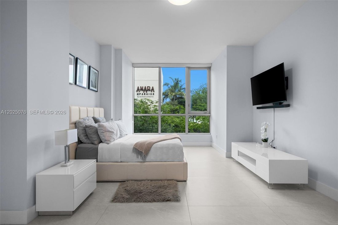 Condo in Miami, Florida, United States 4 - 18005214