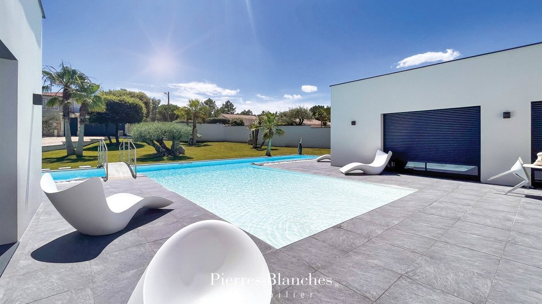 House in Ouest, Rochefort-du-Gard, France 1 - 16248650