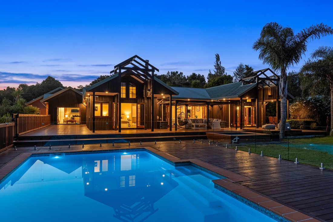 Waitoki, Auckland, New Zealand 1 - 18005597