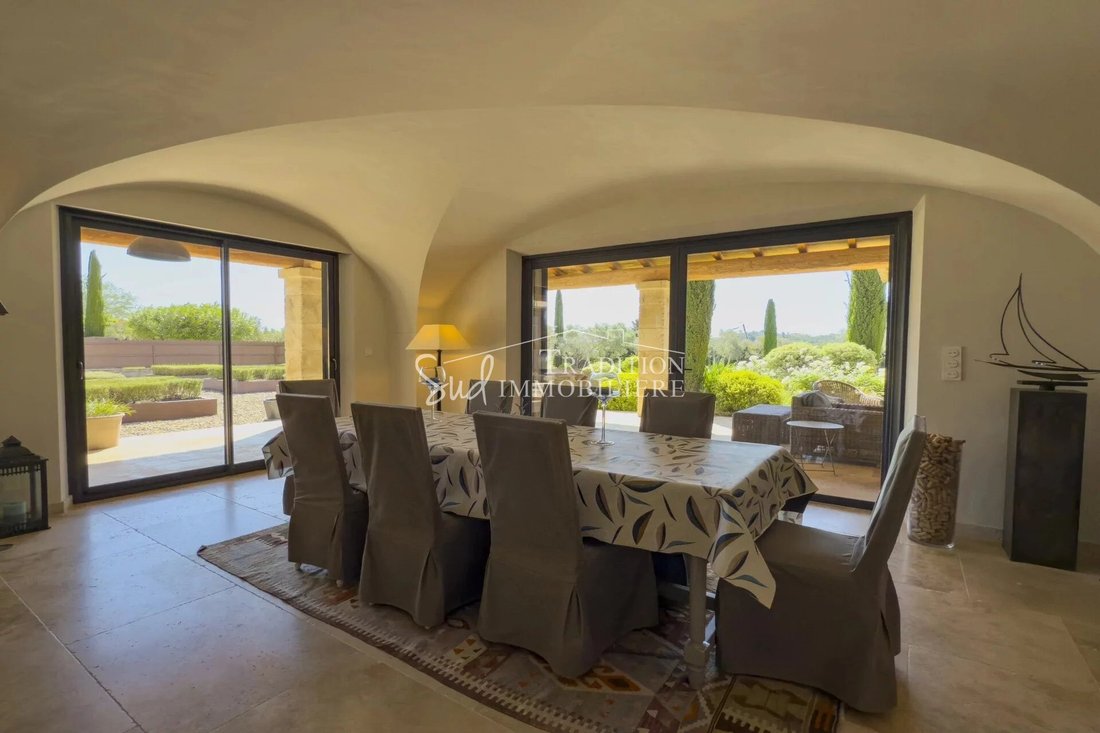 Villa in Paradou, Provence-Alpes-Côte d'Azur, France 2 - 17842080