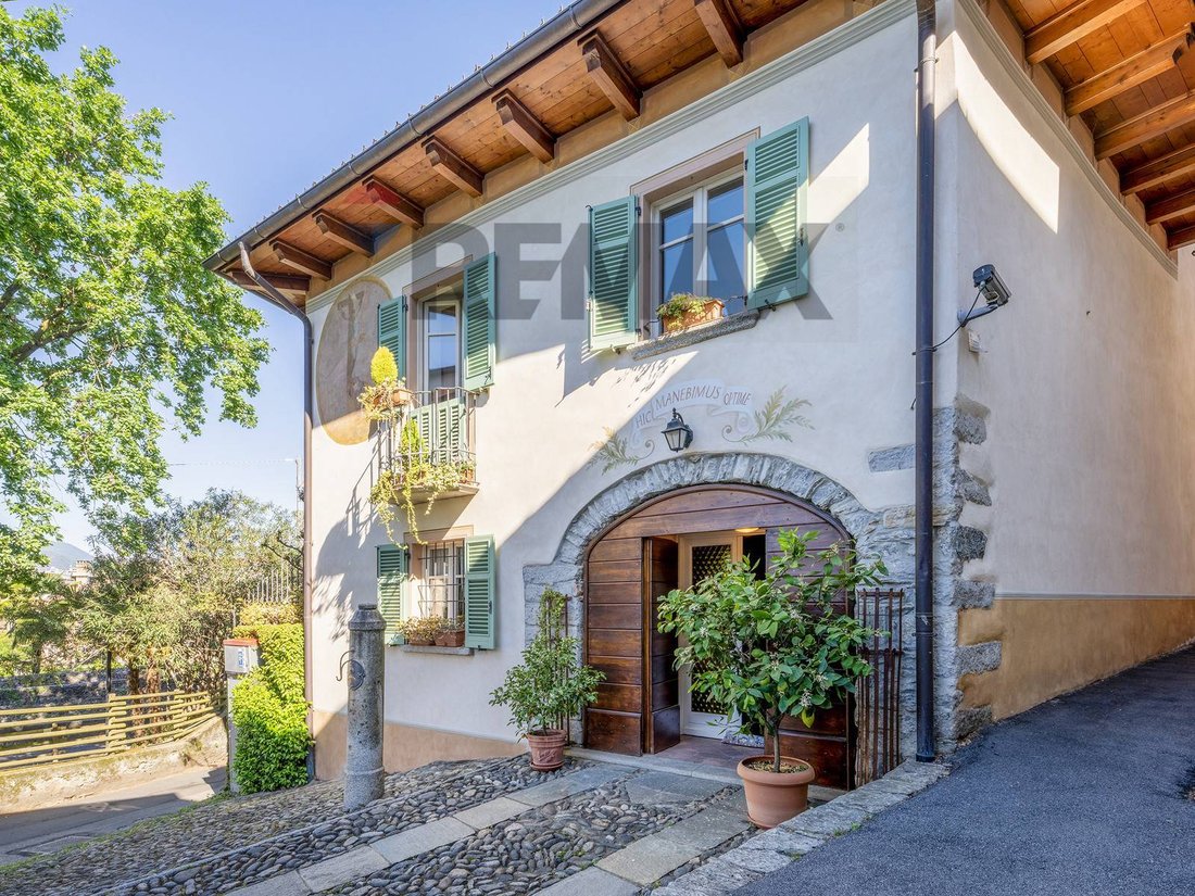 Villa in Verbania, Piedmont, Italy 1 - 18012035