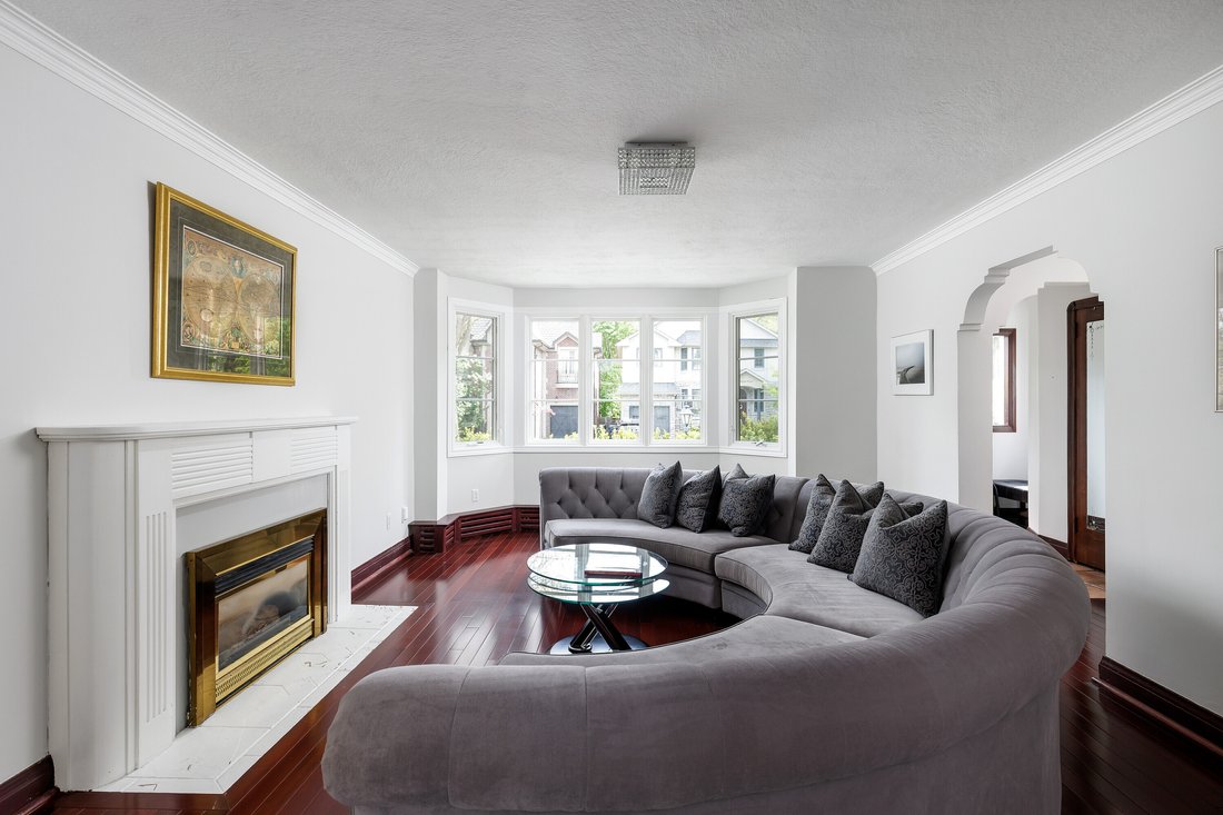 House in Toronto, Ontario, Canada 5 - 18010407