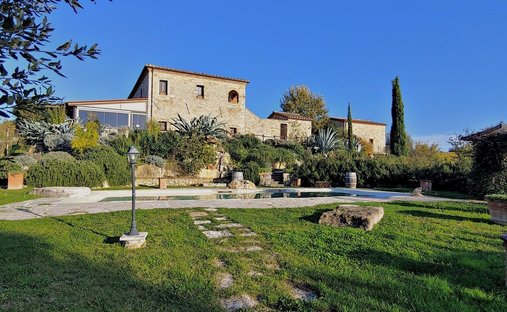 Country House in Rapolano Terme, Tuscany, Italy 1
