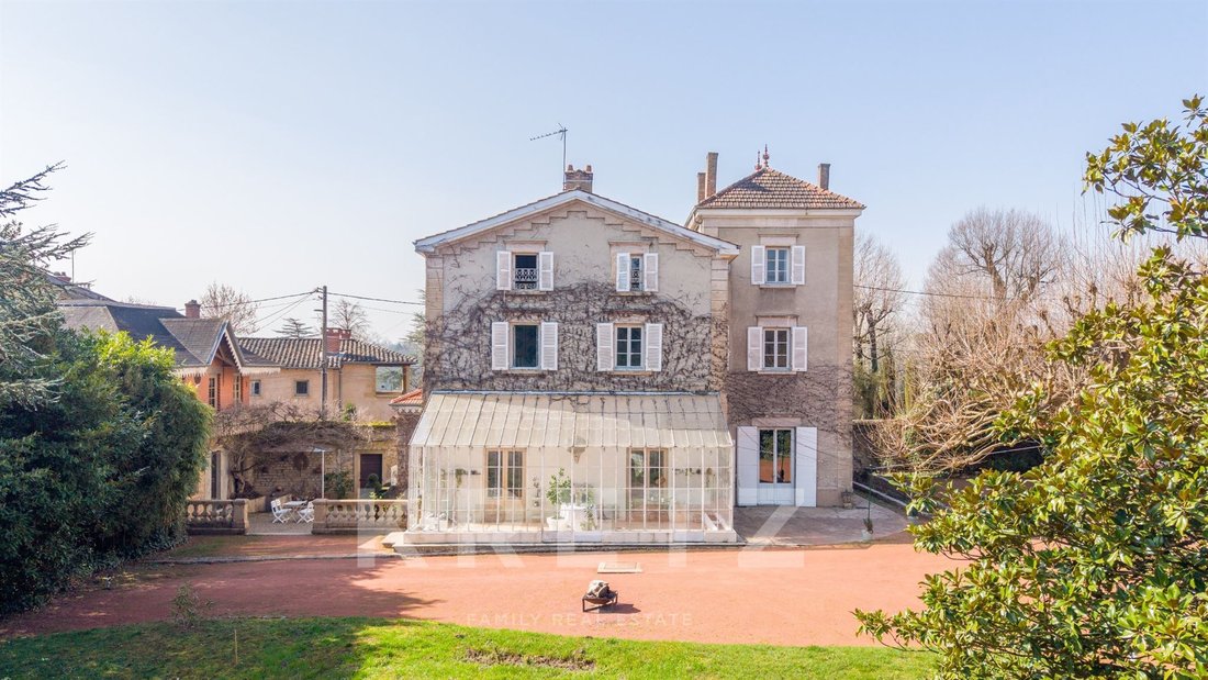 House in Saint-Cyr-au-Mont-d'Or, Auvergne-Rhône-Alpes, France 1 - 18010538