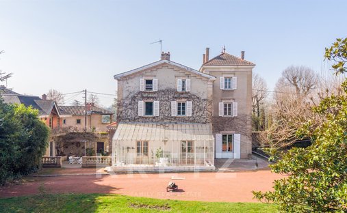 House in Saint-Cyr-au-Mont-d'Or, Auvergne-Rhône-Alpes, France 1