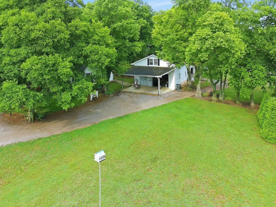 House in Columbia, Tennessee, United States 2 - 18009914
