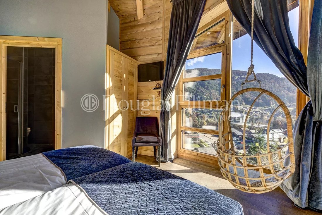 Chalet in Morzine, Auvergne-Rhône-Alpes, France 2 - 14868203