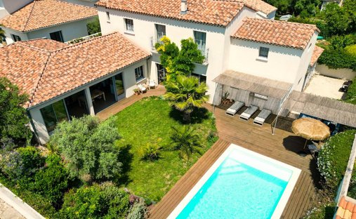 House in Balaruc-les-Bains, Occitania, France 1