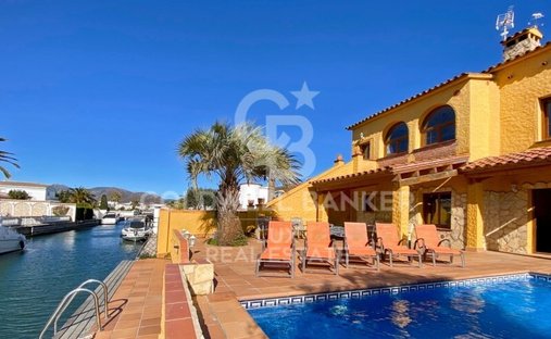 Maison à Empuriabrava, Catalogne, Espagne 1