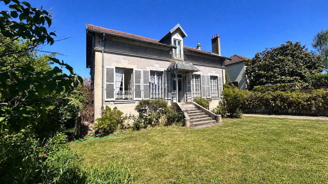 Villa in Buzenval, Rueil-Malmaison, France 4 - 18011415