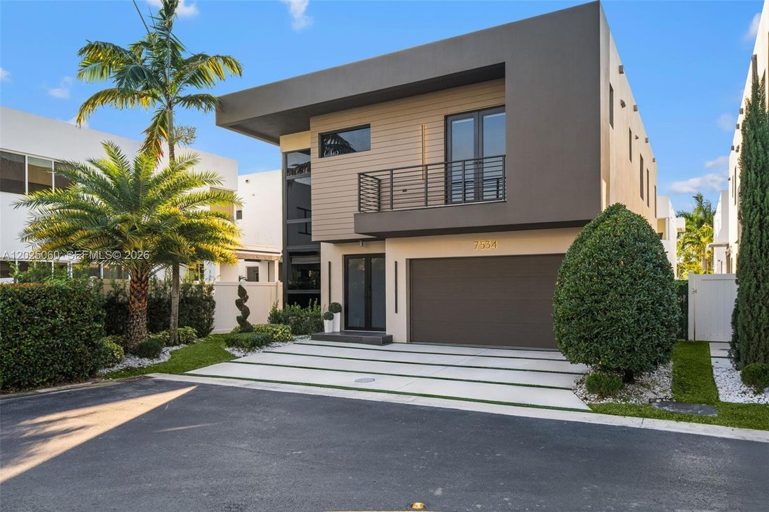 House in Doral, Florida, United States 1 - 18005210