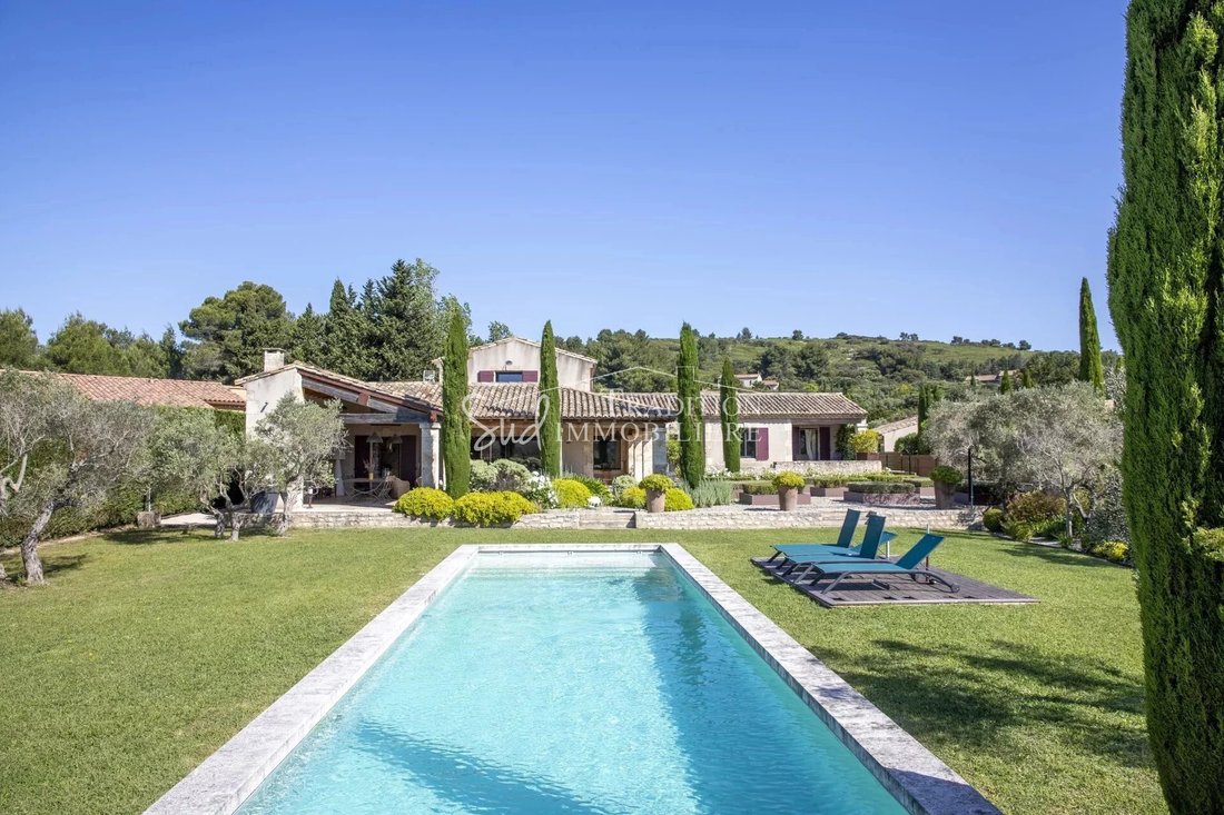Villa in Paradou, Provence-Alpes-Côte d'Azur, France 1 - 17842080