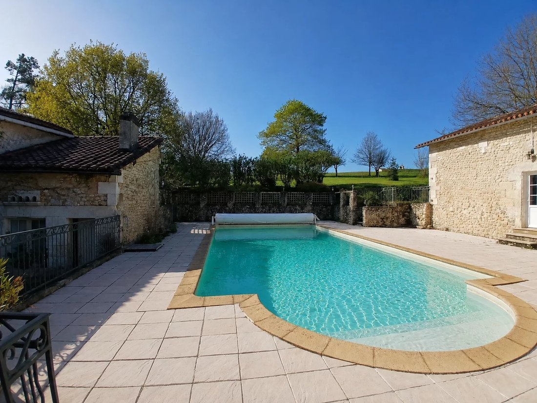 House in Medillac, Nouvelle-Aquitaine, France 3 - 17953936