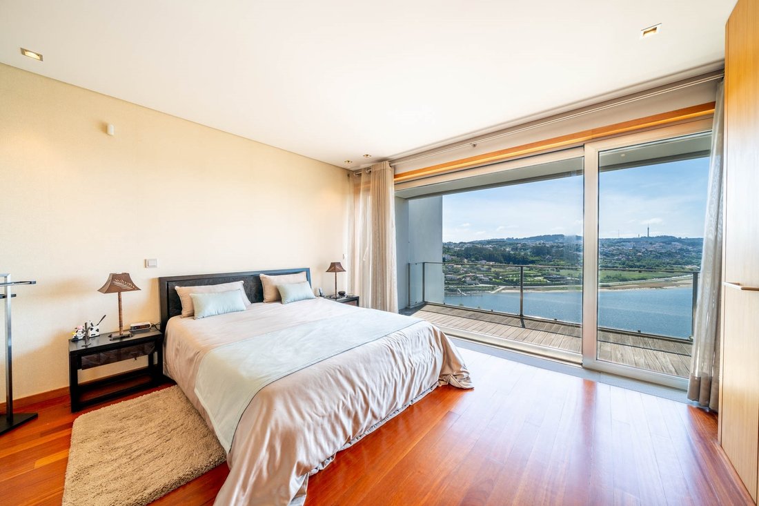 House in Gondomar (Sao Cosme), Valbom e Jovim, Porto District, Portugal 2 - 18010648