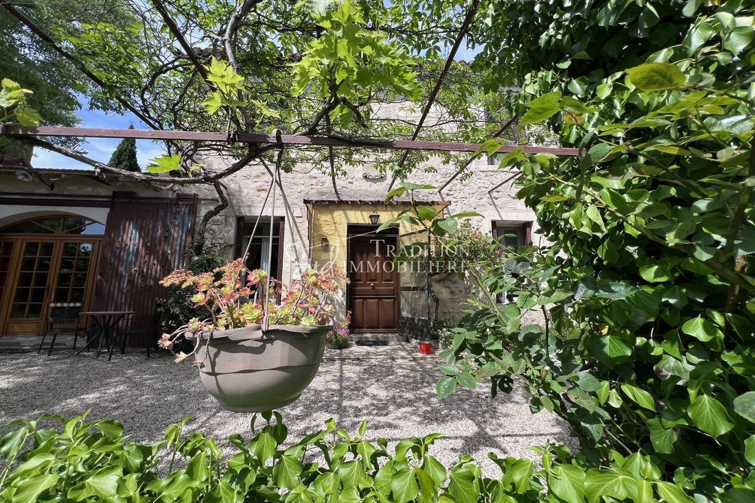 Villa in Maussane-les-Alpilles, Provence-Alpes-Côte d'Azur, France 1 - 17842123