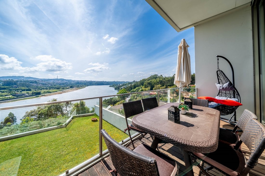 House in Gondomar (Sao Cosme), Valbom e Jovim, Porto District, Portugal 1 - 18010648