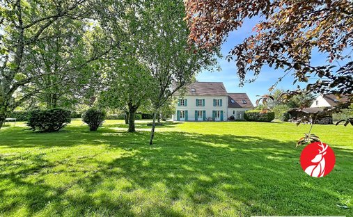 House in Chailly-en-Biere, Ile-de-France, France 1