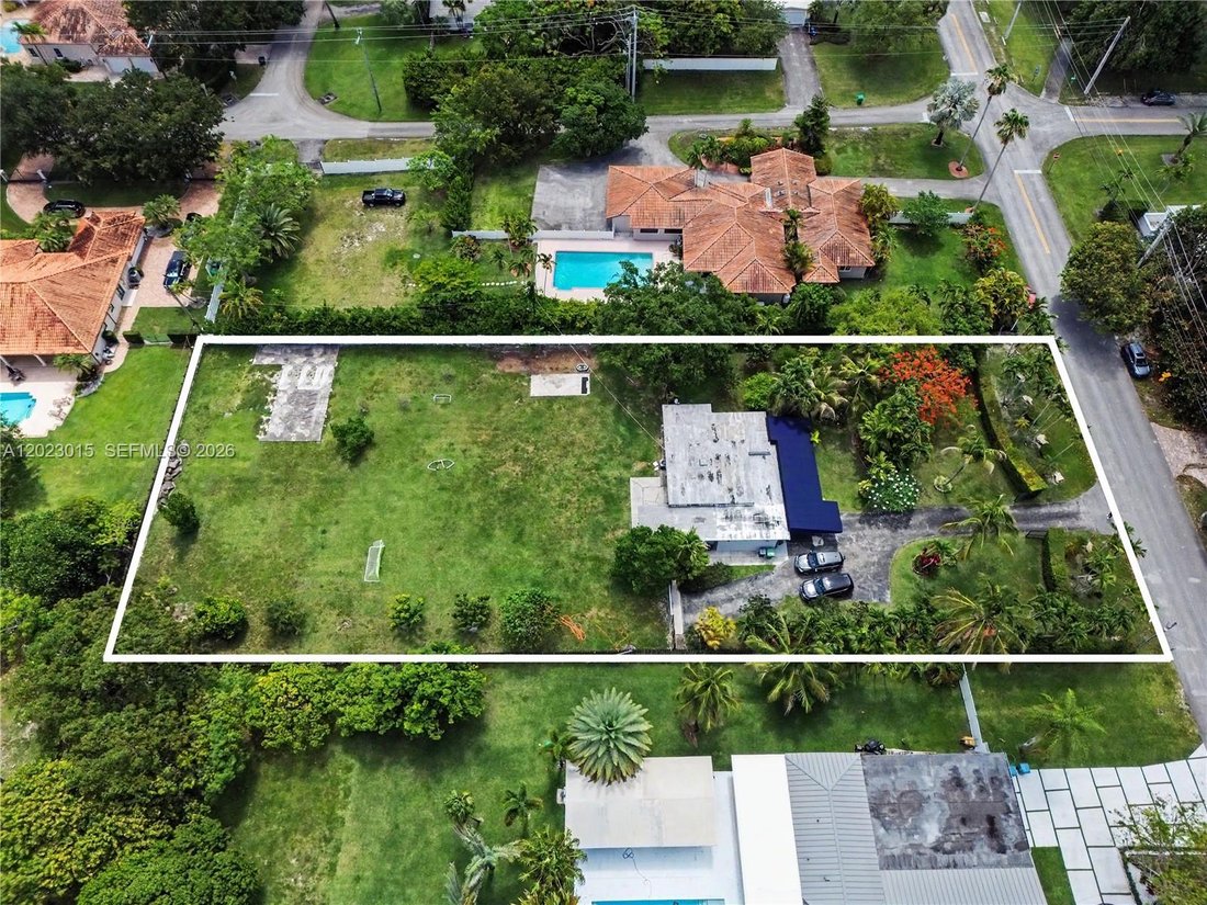 Casa a Coral Gables, Florida, Stati Uniti 2 - 17990905