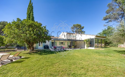 Villa in Granettes-Jauberte-Sainte Anne, Aix-en-Provence, France 1