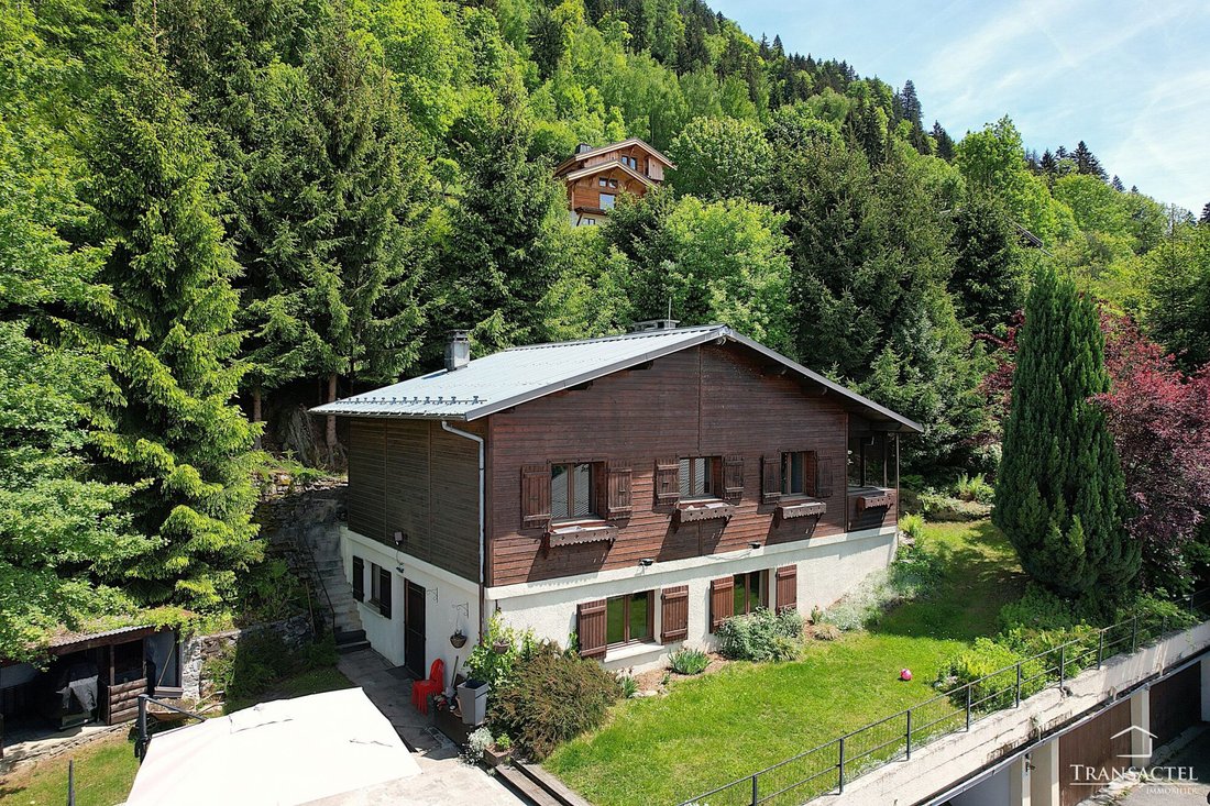 Chalet in Saint-Gervais-les-Bains, Auvergne-Rhône-Alpes, France 1 - 18008514
