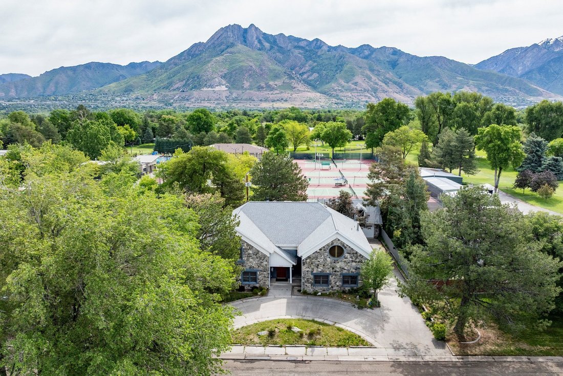 House in Holladay, Utah, United States 2 - 18007219