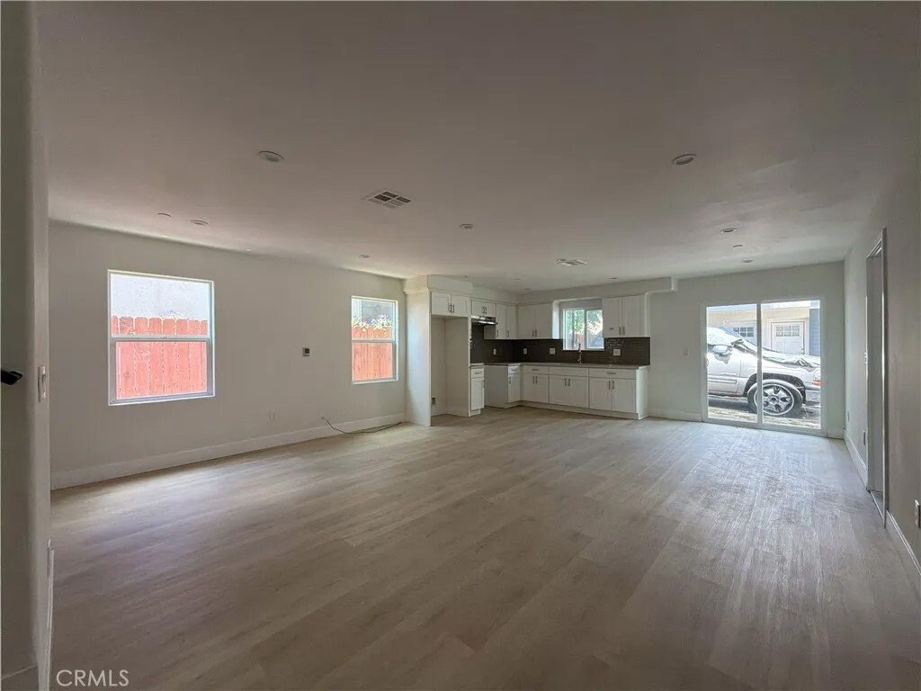 Los Angeles, California, United States 5 - 17839268