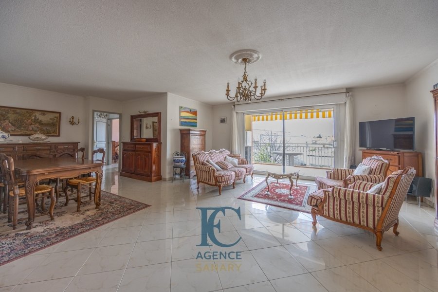 Wohnung in Sanary-sur-Mer, Provence-Alpes-Côte d'Azur, Frankreich 1 - 18009035