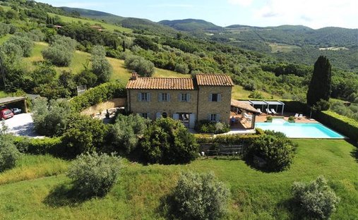Country House in Riparbella, Tuscany, Italy 1