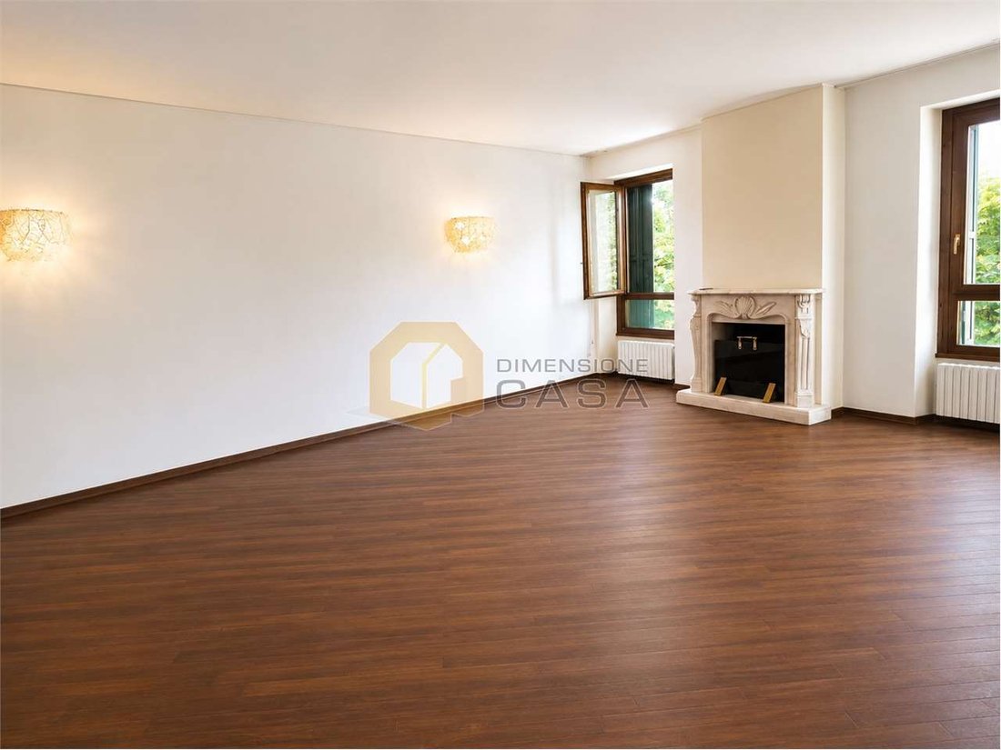 Apartment in Historic Center, Brescia, Lombardy 2 - 18008213