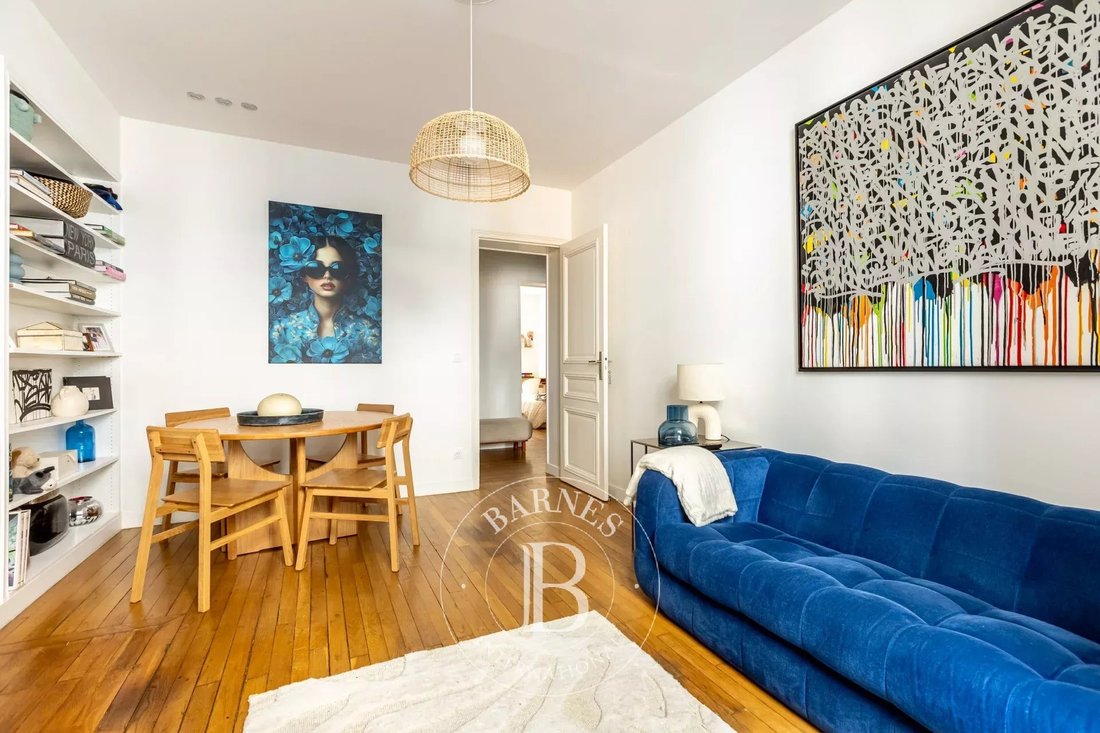 Apartment in Batignolles-Cardinet, Paris 17e Arrondissement, Paris 2 - 18006352