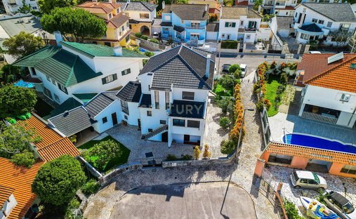 Villa in Carcavelos e Parede, Lisbon, Portugal 1