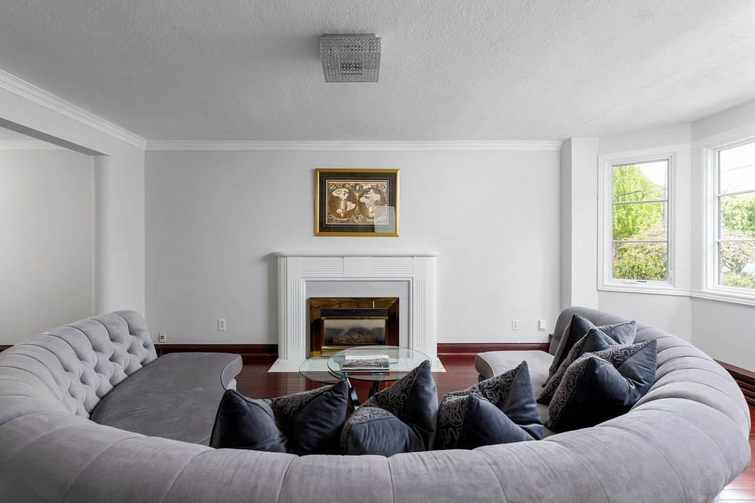 House in Toronto, Ontario, Canada 4 - 18010407