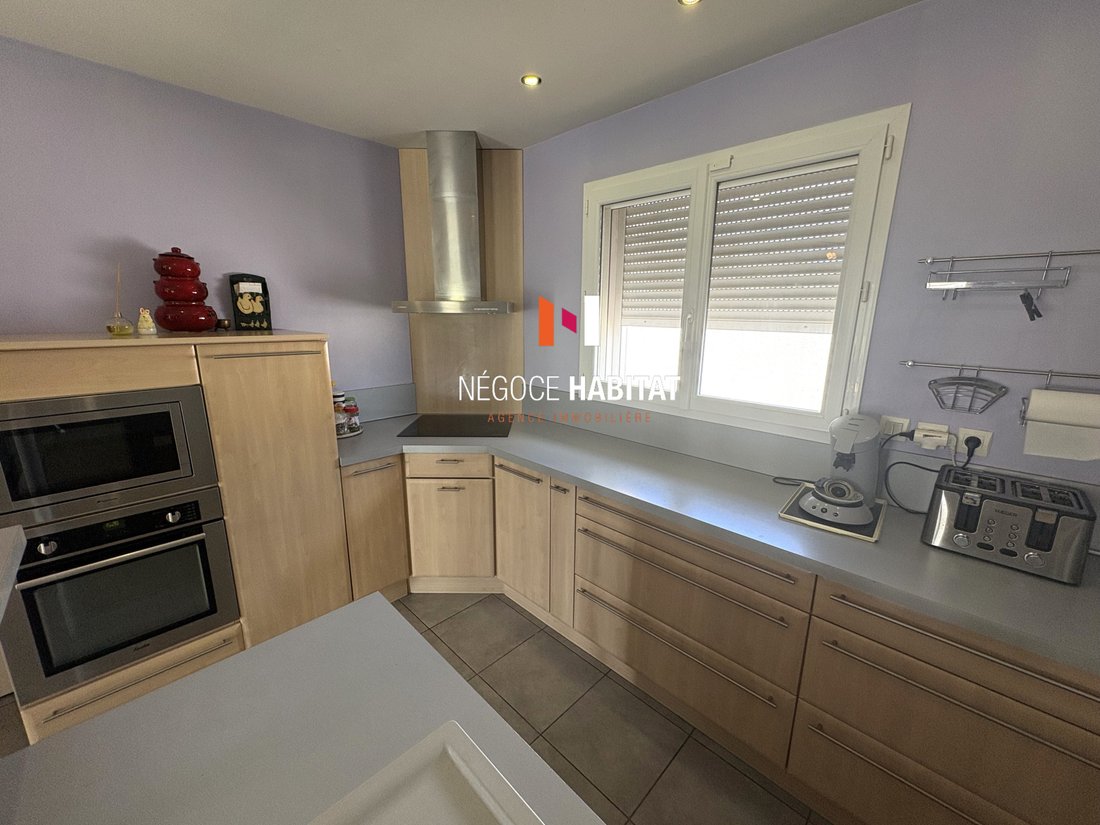 Villa in Meynes, Occitania, France 5 - 18008645